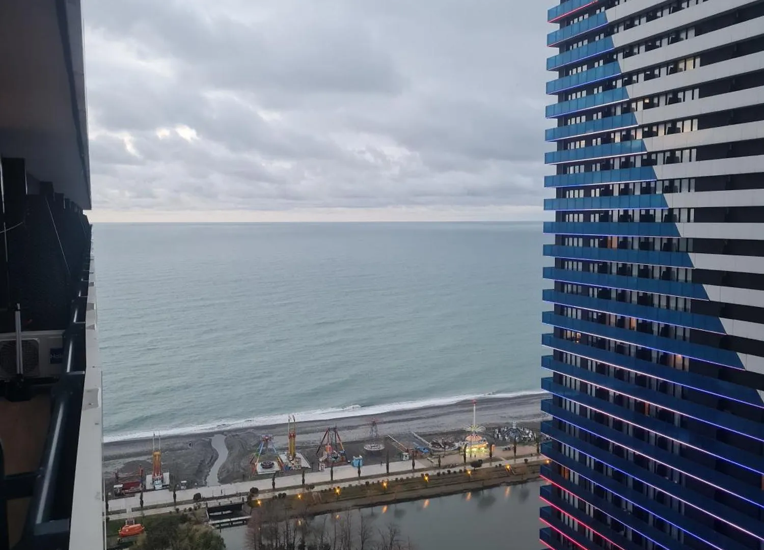 Orbi City - Crystal Apartment Батуми 0*,  Грузия