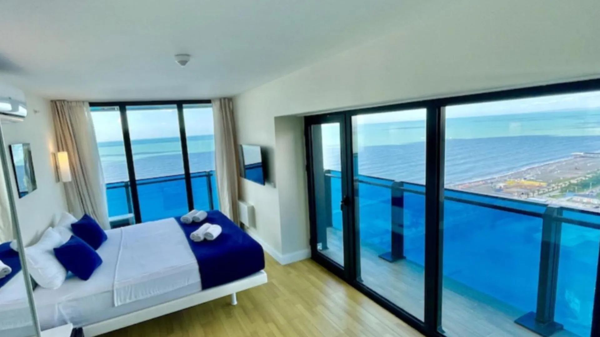 Orbi City - Crystal Apartment Батуми 0*,  Грузия