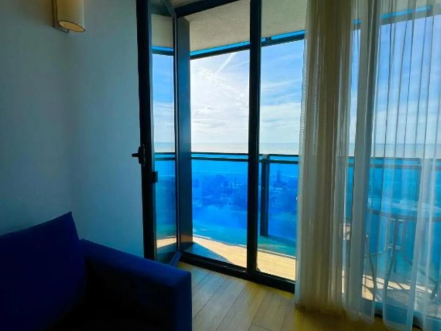 Orbi City - Crystal Apartment Батуми 0*,